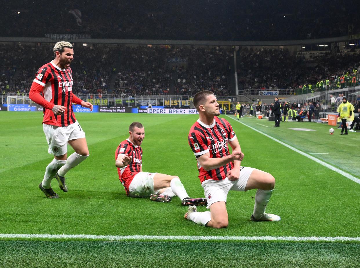 雷速官网-意大利联赛成绩逐渐显现，球员拼尽全力